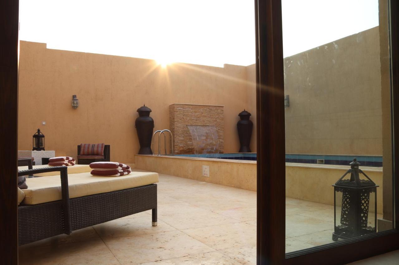 Western Hotel - Madinat Zayed Bagian luar foto