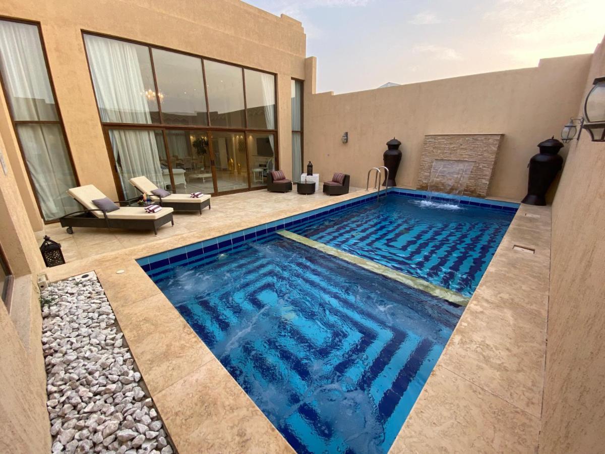 Western Hotel - Madinat Zayed Bagian luar foto