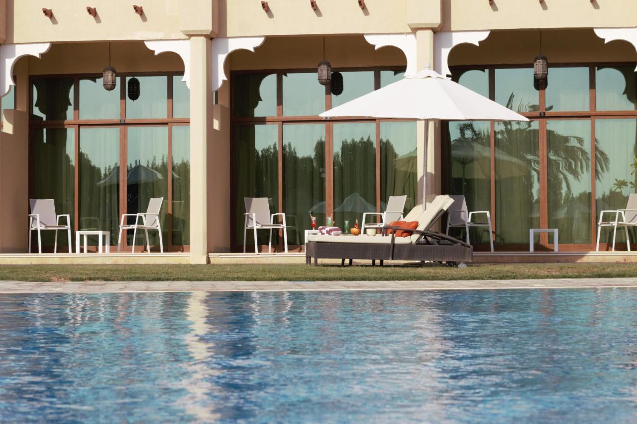 Western Hotel - Madinat Zayed Bagian luar foto