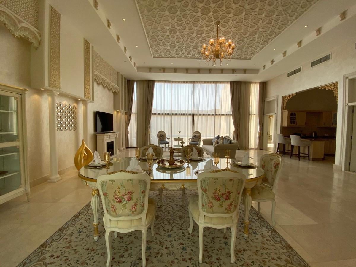Western Hotel - Madinat Zayed Bagian luar foto