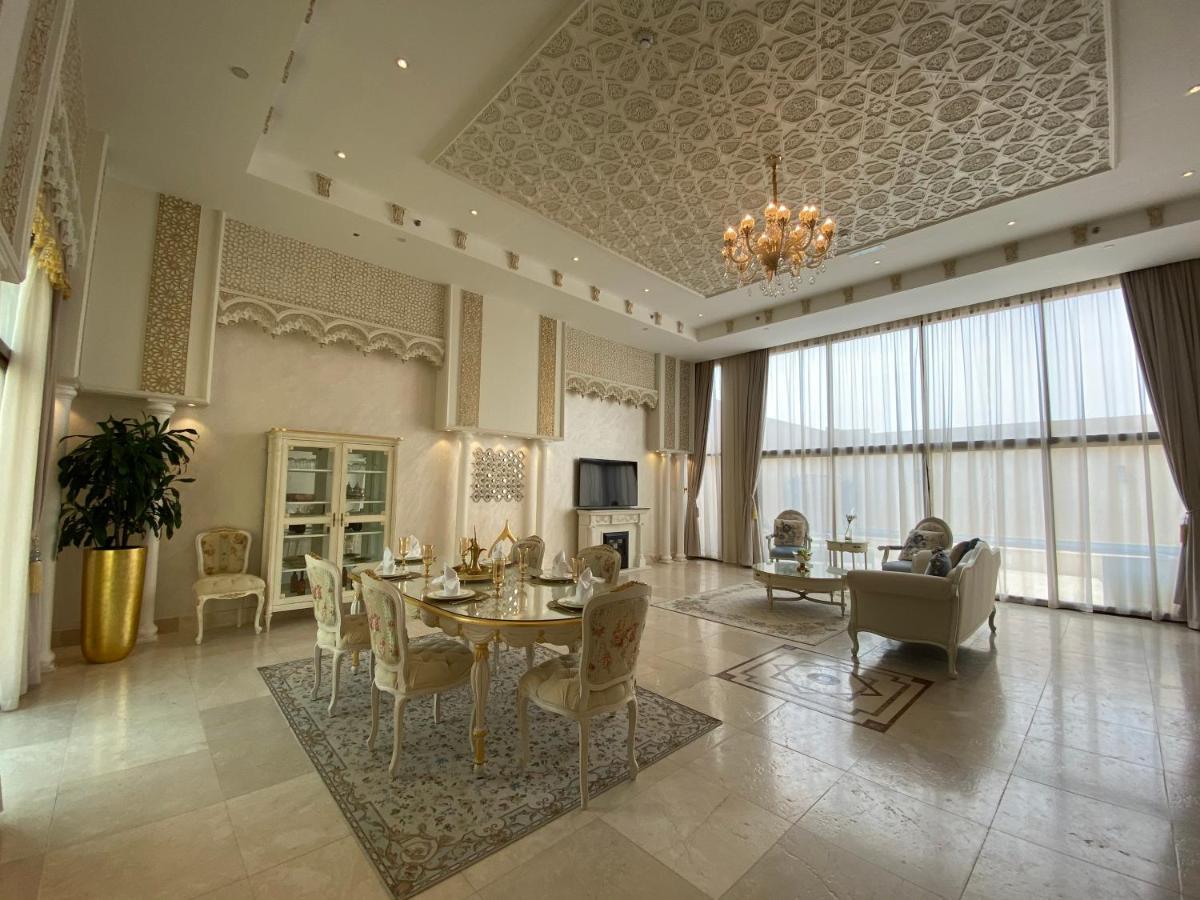 Western Hotel - Madinat Zayed Bagian luar foto