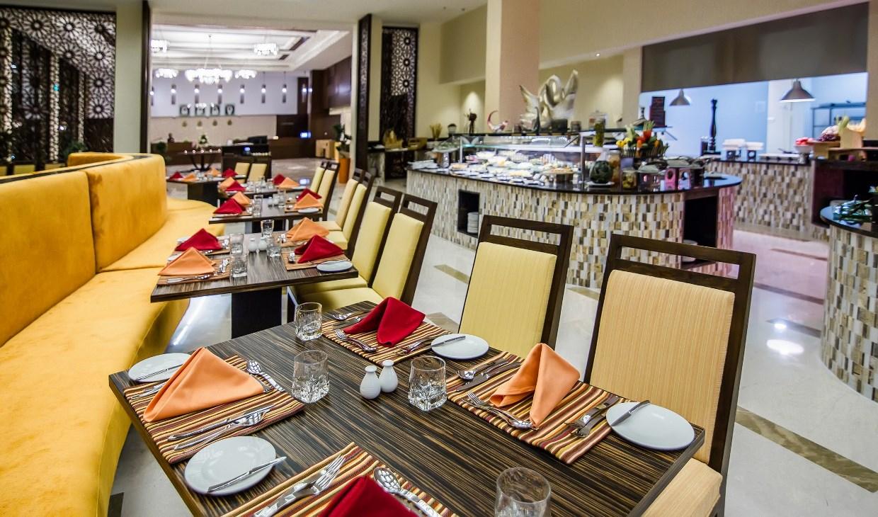Western Hotel - Madinat Zayed Bagian luar foto