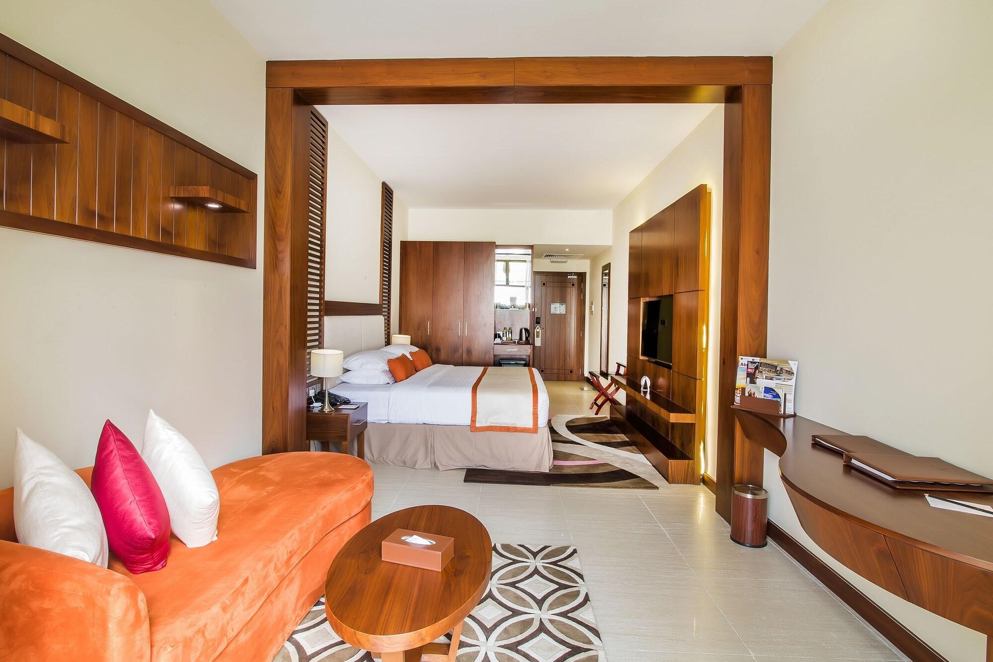 Western Hotel - Madinat Zayed Bagian luar foto