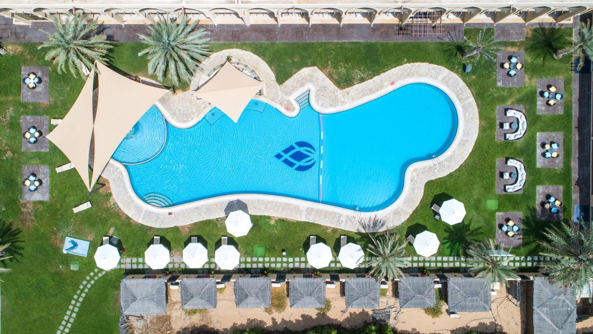 Western Hotel - Madinat Zayed Bagian luar foto