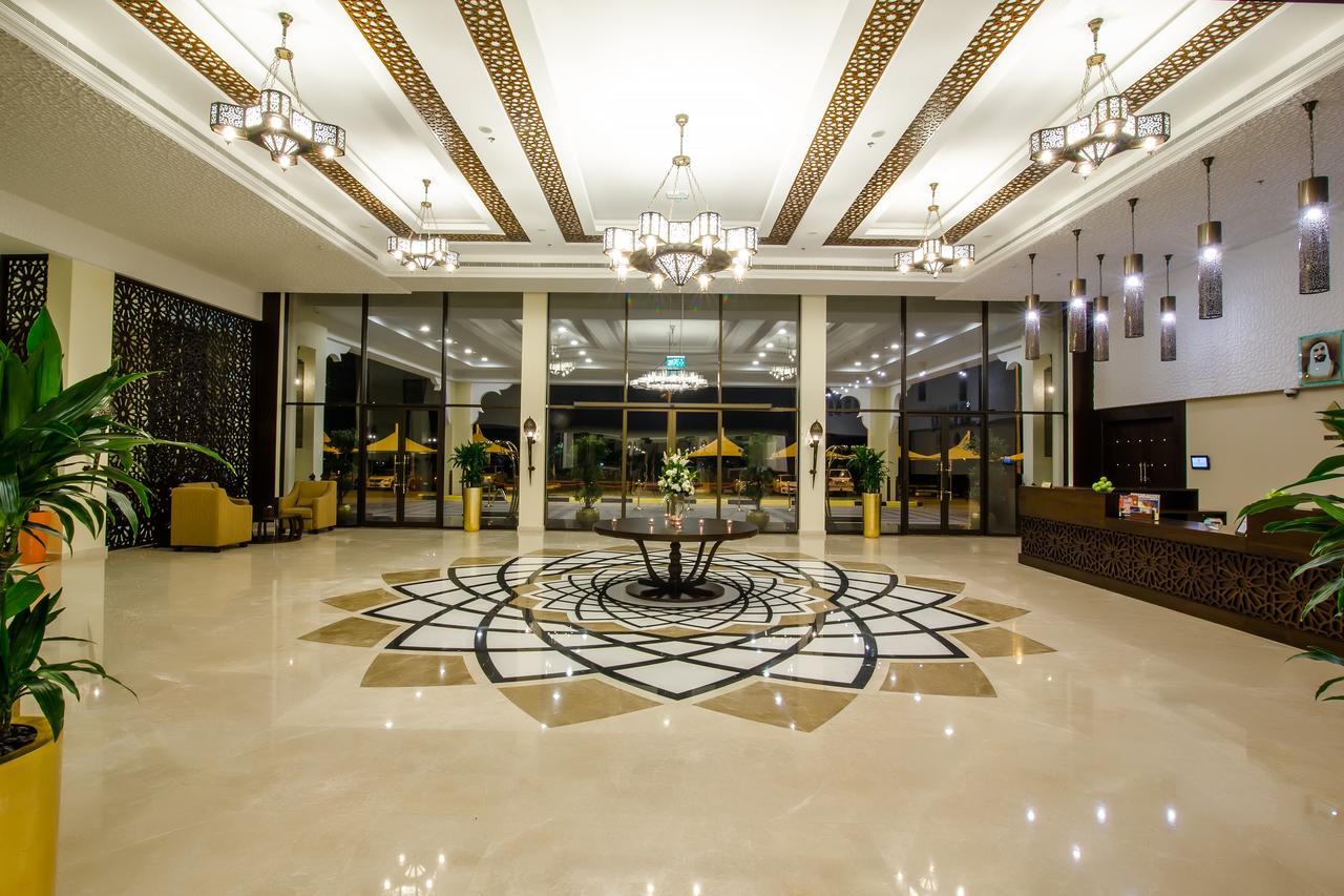 Western Hotel - Madinat Zayed Bagian luar foto
