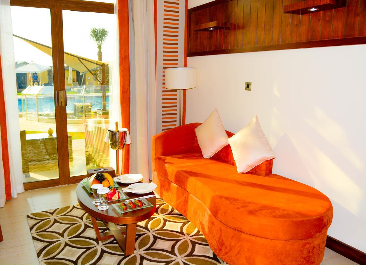 Western Hotel - Madinat Zayed Bagian luar foto