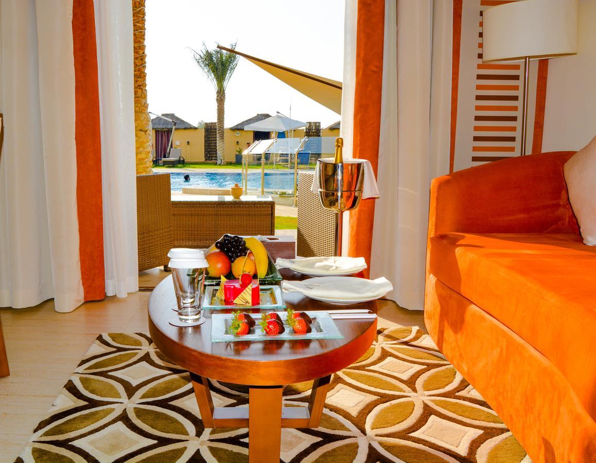 Western Hotel - Madinat Zayed Bagian luar foto