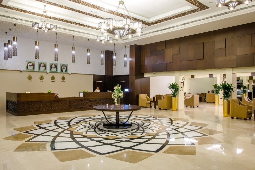 Western Hotel - Madinat Zayed Bagian luar foto
